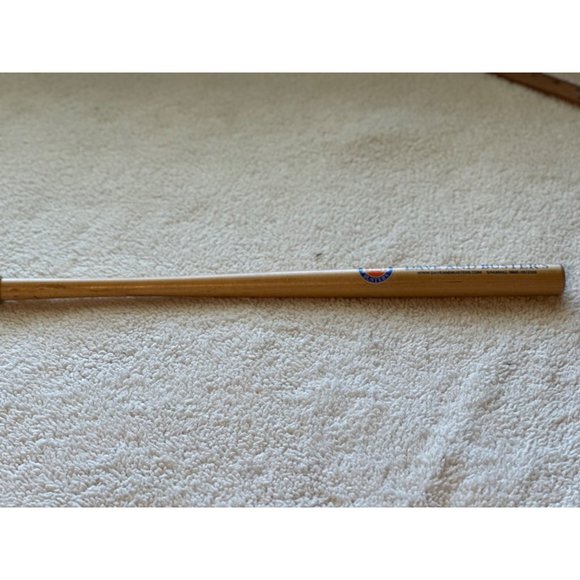 Dave and Buster's Mini collectable vintage bat 18inch - Picture 2 of 3